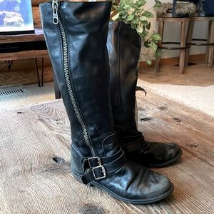 Black Leather Saviorr Boots by Steve Madden